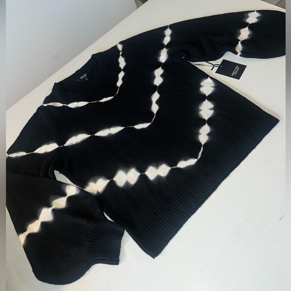 NEW 🖤🖤🖤with TAGS. Black and creamy white knit sweater, size m, beautiful sweater - Picture 11 of 14